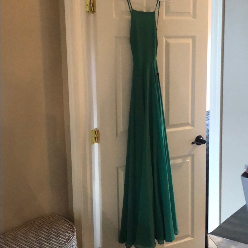 Lulus emerald green dress size xs tags on it!